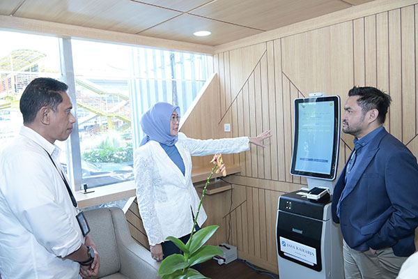 Direktur Operasional PT Jasa Raharja Dewi Aryani Suzana