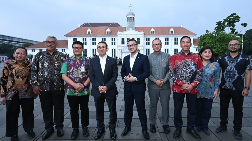 BN 4 Menteri Kebudayaan Fadli Zon bersama Direktur Utama Jasa Raharja Muhammad Awaluddin